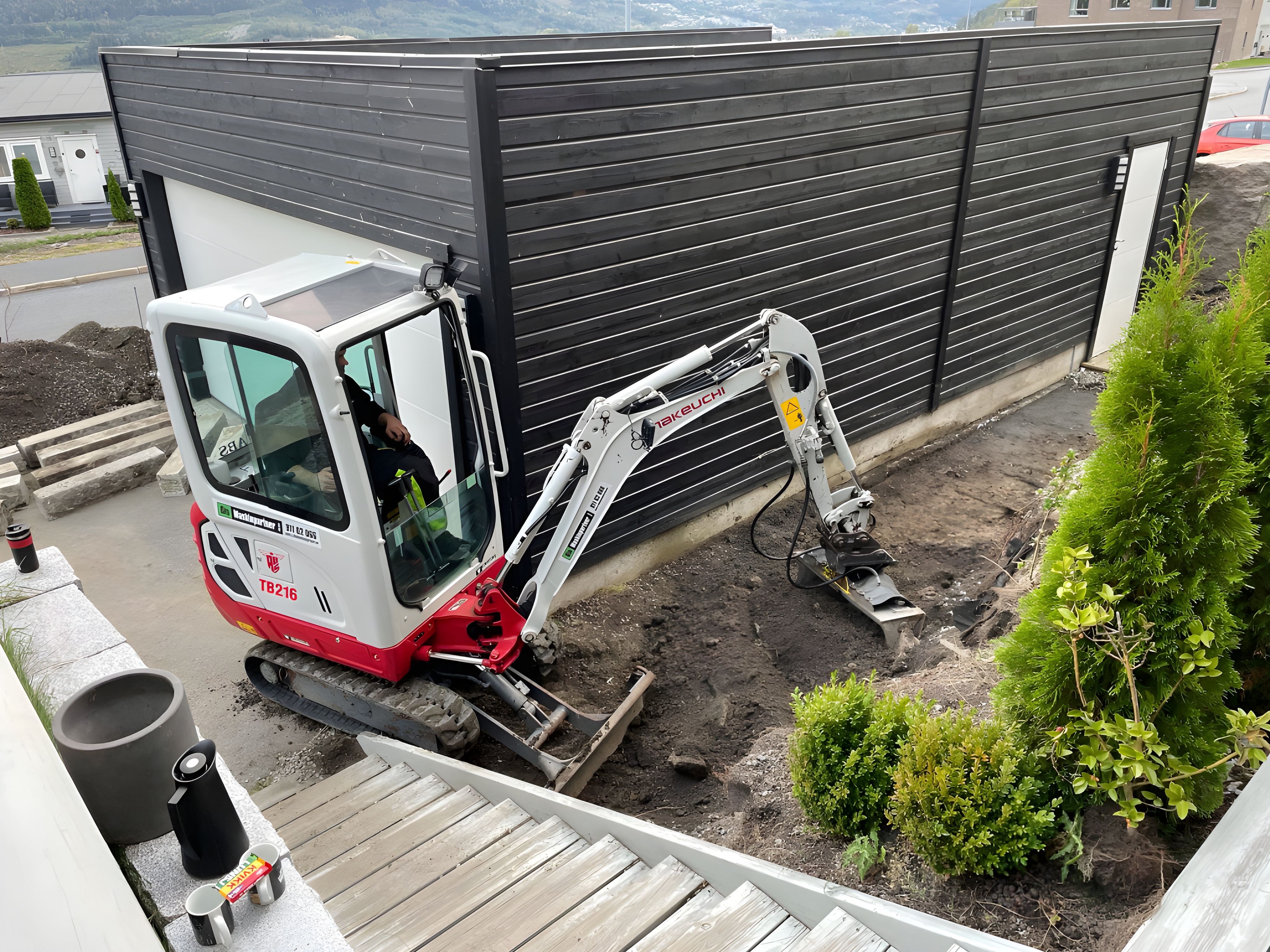 Tunge maskiner på arbeidssted
